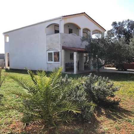 Apartments Marija Vir Bagian luar foto