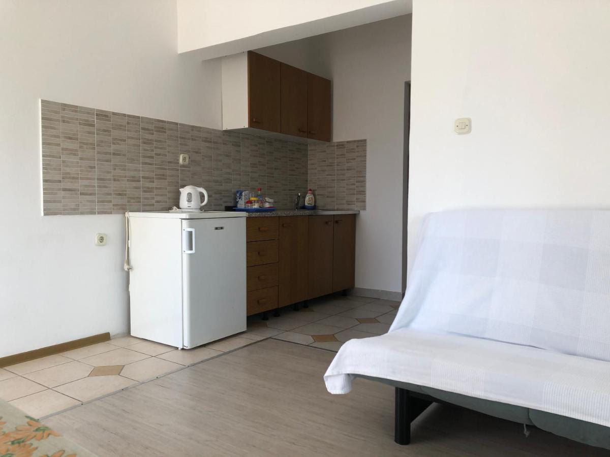 Apartments Marija Vir Bagian luar foto